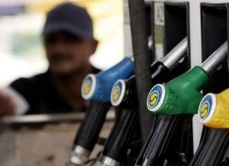 பெட்ரோல் டீசல் விலை உயர்வு : நாட்டு மக்களை மெல்லக் கொல்லும் விஷம் !
