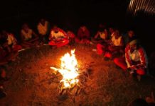 ஓசூர் : RV அரசுப்பள்ளி மைதானத்தை ஆக்கிரமிக்கும் அமைச்சரை எதிர்த்து மாணவர் போராட்டம் !