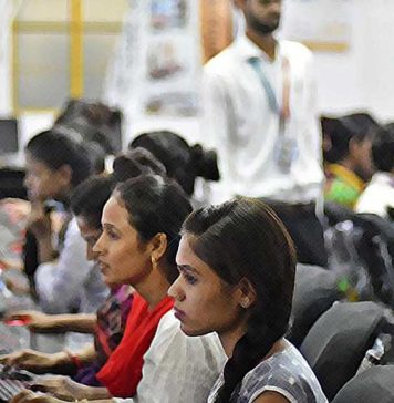 ஒன்றரை கோடி வேலை வாய்ப்பு : மோடியின் முன்னாள் ஆலோசகர் சுர்ஜித் பல்லாவின் புள்ளிவிவரப் பொய்கள் !