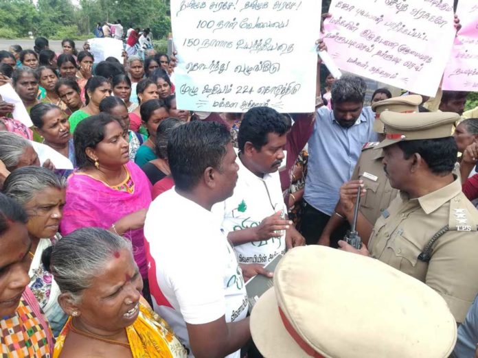 Slider-gaja-cyclone-microfinance-company-atrocities-delta-farmers-protest-(5)