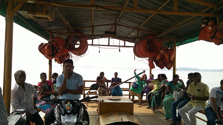 கோதாவரி படகு