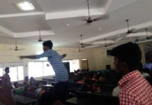 நேரலையில் வந்த மோடியை திருப்பி அனுப்பிய திருச்சி பெரியார் ஈ.வெ.ரா. கல்லூரி மாணவர்கள் !