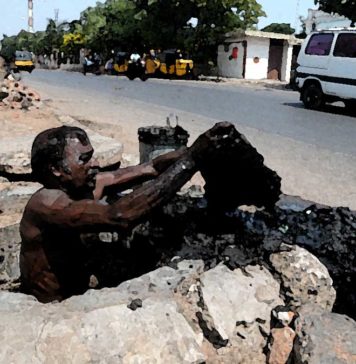 5 ஆண்டுகளில் 593 மலக்குழி மரணங்கள்: உண்மையை மறைக்கும் மோடி அரசு!
