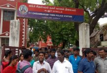 போலீசு நிலையம் முற்றுகை : அண்ணாமலை பல்கலை மாணவர்கள் அதிரடி !