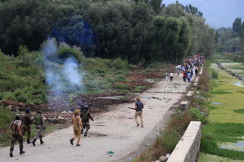 Kashmir-Life-Siege