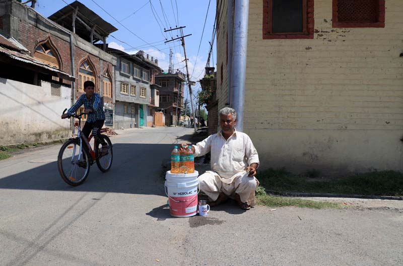 Kashmir-Life-Siege