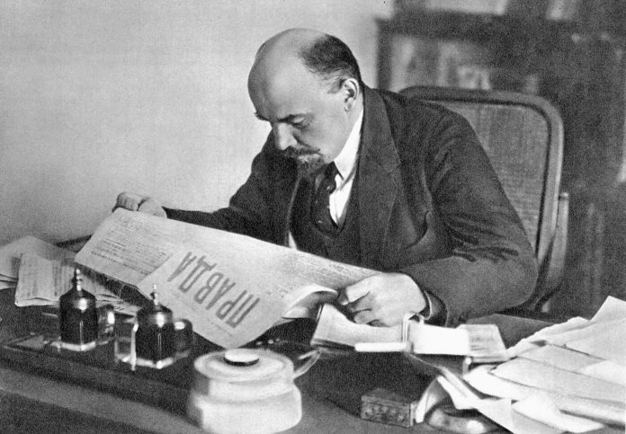 Vladimir-Lenin-Pravda-1918