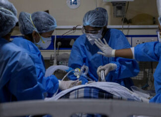 கொரோனா : ஏகாதிபத்திய உலகக் கட்டமைப்புக்குள் மூச்சுத் திணறும் மனித சமூகம் !