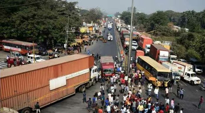பாசிச மோடி அரசை பணியவைத்த லாரி ஓட்டுநர்களின் வேலைநிறுத்தப் போராட்டம்