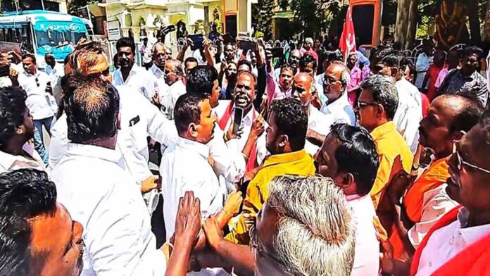 தூத்துக்குடியில் சி.ஐ.டி.யூ. தோழர்கள் மீது பா.ஜ.க. குண்டர்கள் தாக்குதல்