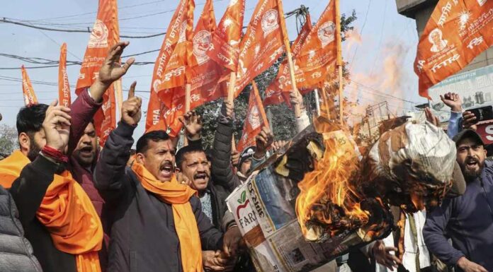 ஜம்மு–காஷ்மீரை கூறுபோடத் துடிக்கும் பாசிச கும்பல்!