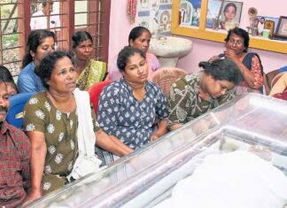 கேரளா: பேராசிரியர்களின் சாதி வெறிக்கு பலியான தலித் மாணவன்!