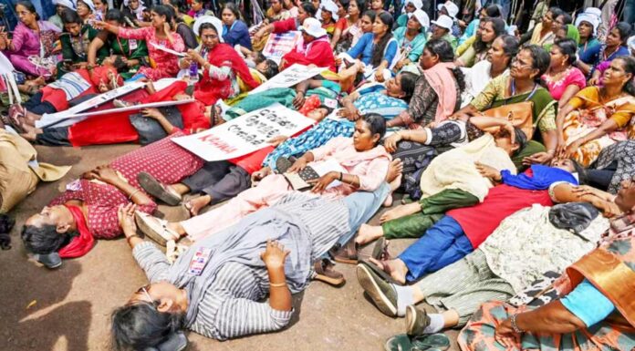 படுபாதாளத்தில் வீழ்ந்த “நவகேரள” ஆட்சி