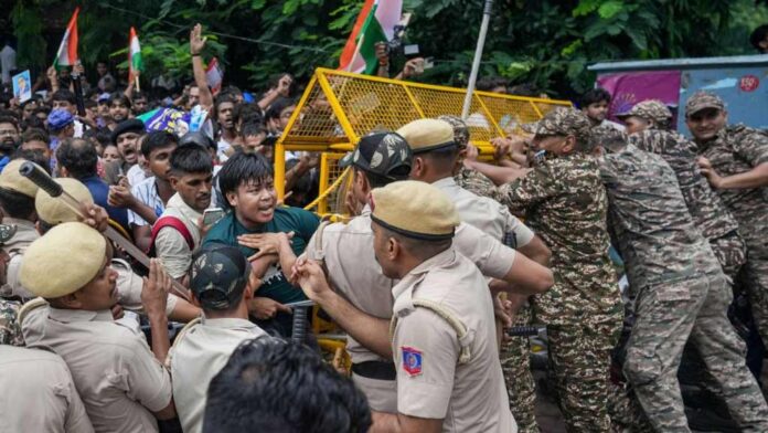 Delhi-students-Parliament-March-question-paper-leak