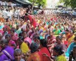 தேனி வருசநாடு: வனத்துறை அலுவலகத்தை முற்றுகையிட்ட கடமலைக் குண்டு மக்கள்