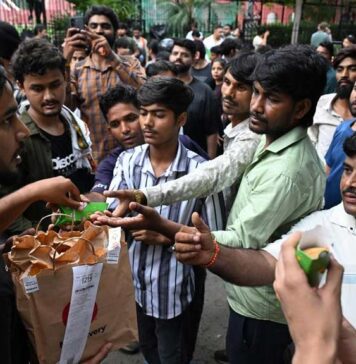 மனிதம் மலர்வது போராட்டக்களங்களில்! | டெல்லி போராட்ட அனுபவம்